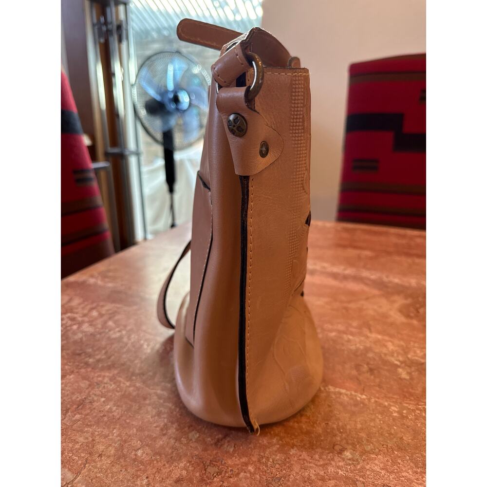 Patricia Nash Tan Floral Tooled Leather Crossbody Bag - Picture 8 of 10